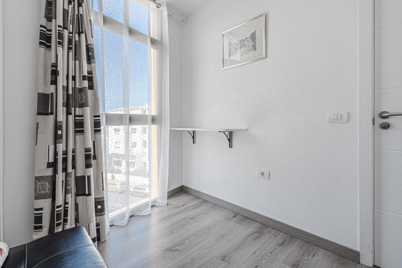 Family Apartment With 3 Bedrooms And Balcony Near Los Gigantes And Ocean 圣地亚哥港 外观 照片